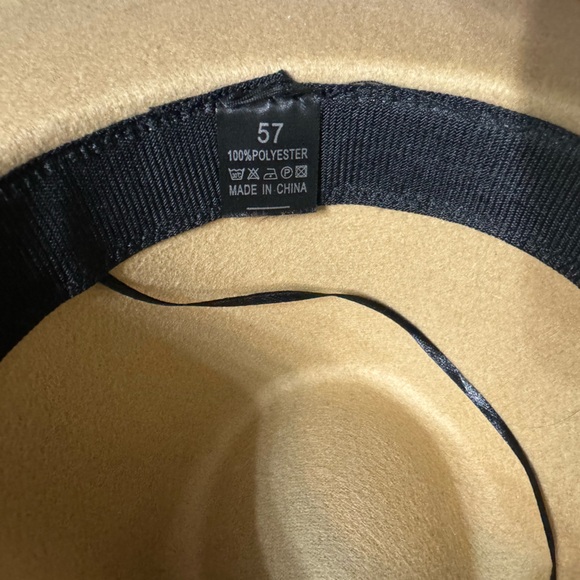 Set of two brim hats - Picture 2 of 6